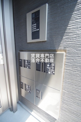 【エントランス】 | カインドネス矢部 | 安心のオートロック付き♪宅配ボックス完備