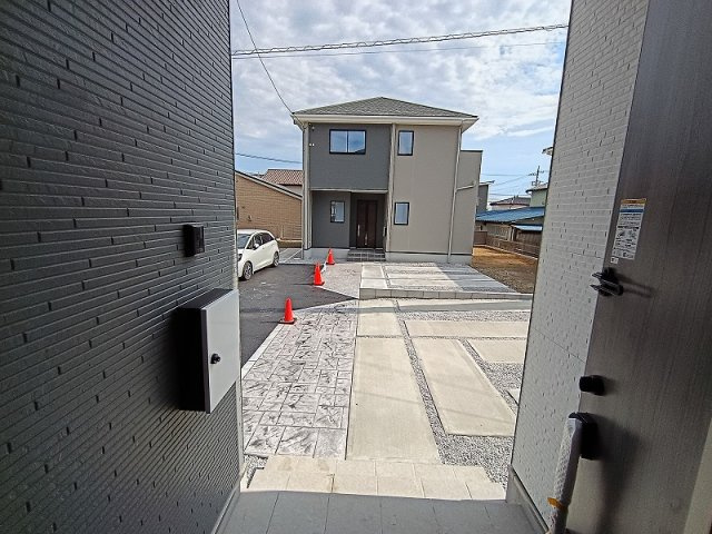 KIP高崎市棟高町1期新築の玄関|現地撮影