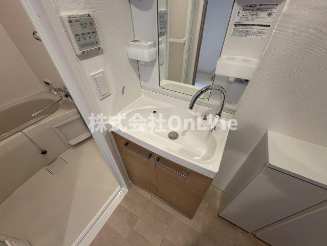 大阪市東成区深江南１丁目の賃貸マンションの独立洗面台