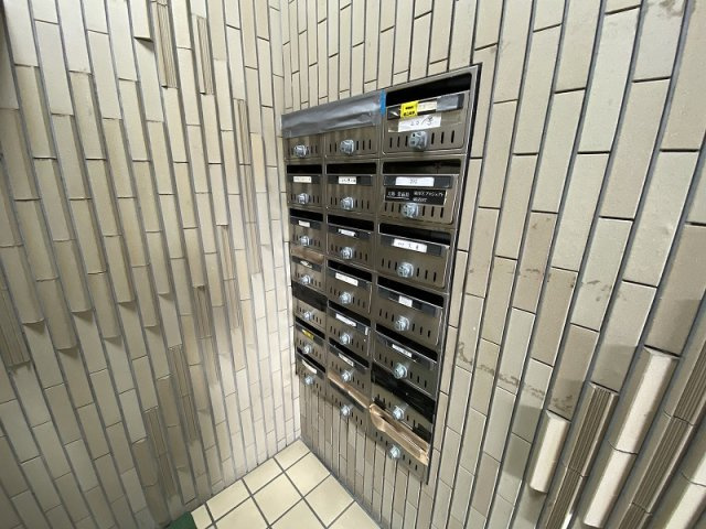 箕面市西小路２丁目の店舗事務所