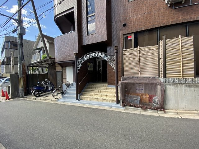 箕面市西小路２丁目の店舗事務所