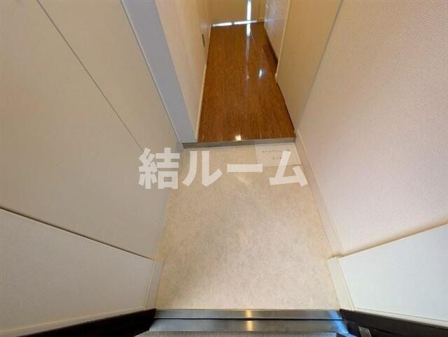 北区岸町１丁目の賃貸マンションの玄関