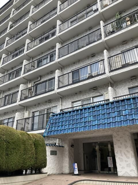 秀和代官山レジデンスのエントランス