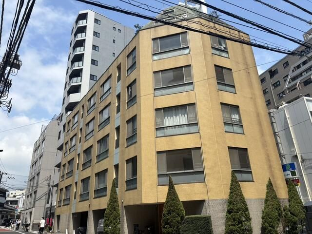 麻布十番ハイツの外観