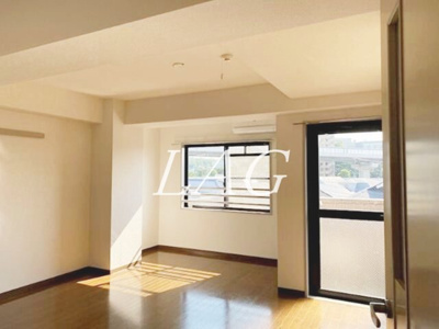 【居間・リビング】 | フェリスクォーレ | 洋室のお部屋です。