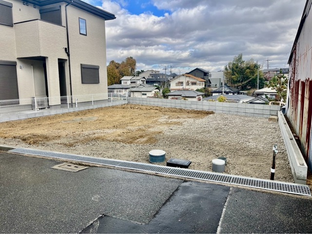 堺市東区西野　新築戸建の前面道路含む現地写真