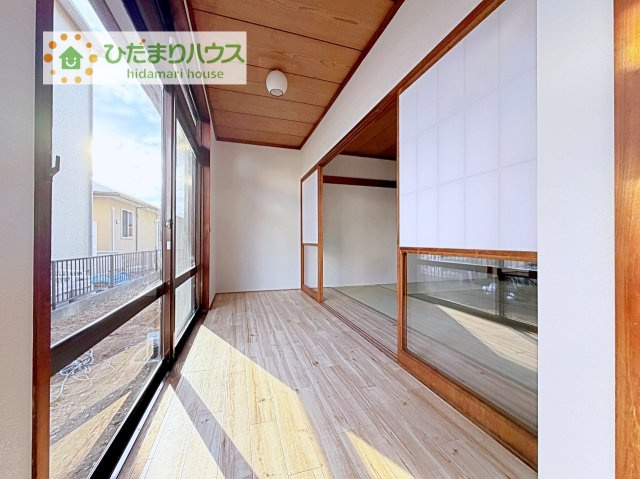 【内装】 | 土浦市板谷4丁目　中古戸建 | 落ち着く縁側スペース縁側