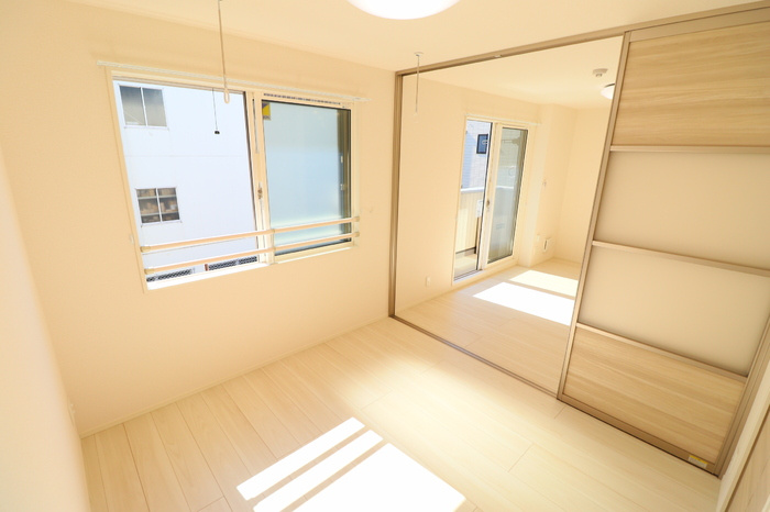 川崎市多摩区宿河原６丁目のアパートの洋室