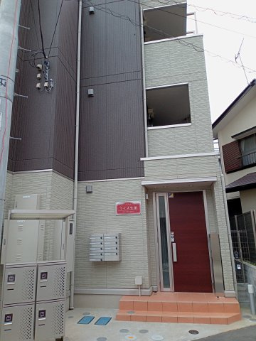 川崎市多摩区生田８丁目のアパートのエントランス