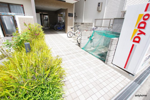 コンフォール垂水　仲介手数料無料のエントランス