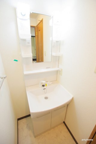 コンフォール垂水　仲介手数料無料の洗面所