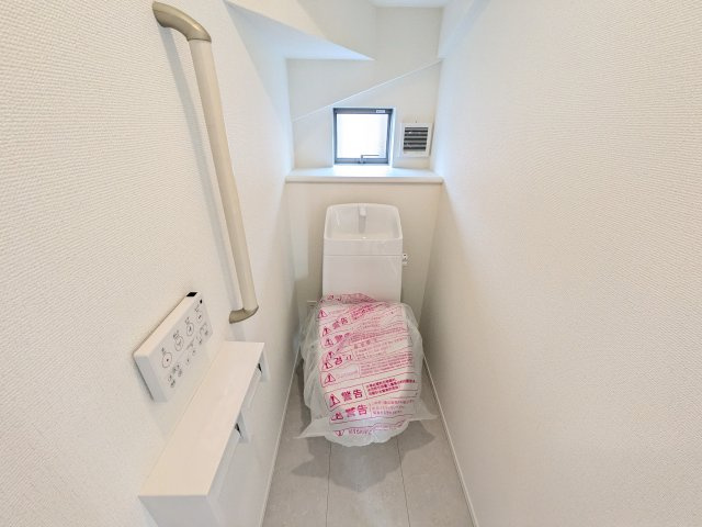 水戸市千波町420番　新築戸建て　A号棟　のトイレ|高い節水性能で、水道代を大幅にカット。環境とお財布に優しく、家計をしっかりサポートします。