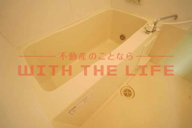 レクラデュクール【10，000円キャッシュバック対象物件】の浴室|日々の疲れを癒すお風呂付です