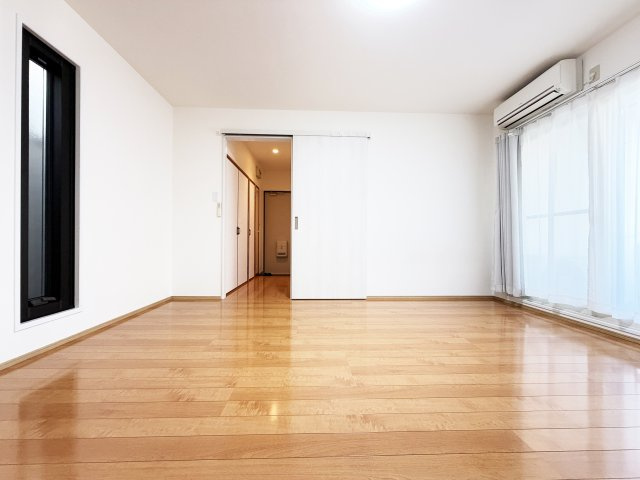 ハイツ愛宕町Ⅱの居間・リビング