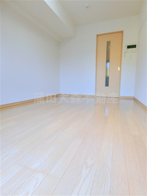 ルーブル蒲田弐番館の居間・リビング