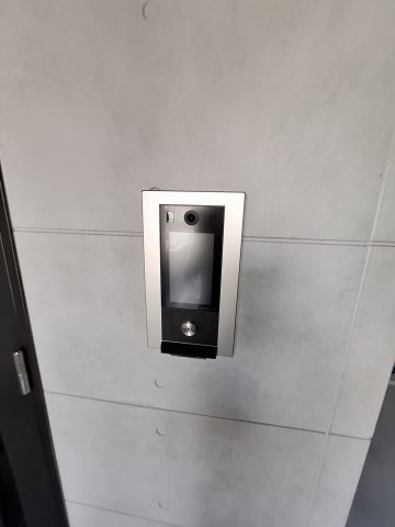 ヴェルステック西宮鳴尾の玄関