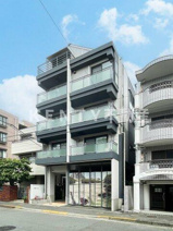 Ｗｅｓｔ　Ｆ．Ｙ．の画像