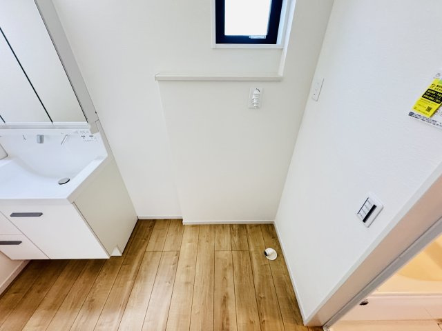 柏市光ケ丘２丁目新築戸建【酒井根東小学校：9分】のランドリースペース|洗濯機置き場