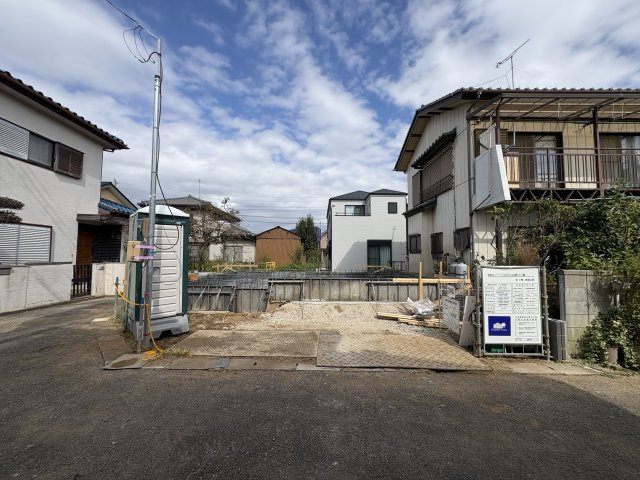 野田市山崎1515番　新築戸建　A号棟の前面道路含む現地写真