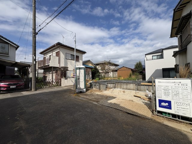 野田市山崎1515番　新築戸建　A号棟の前面道路含む現地写真