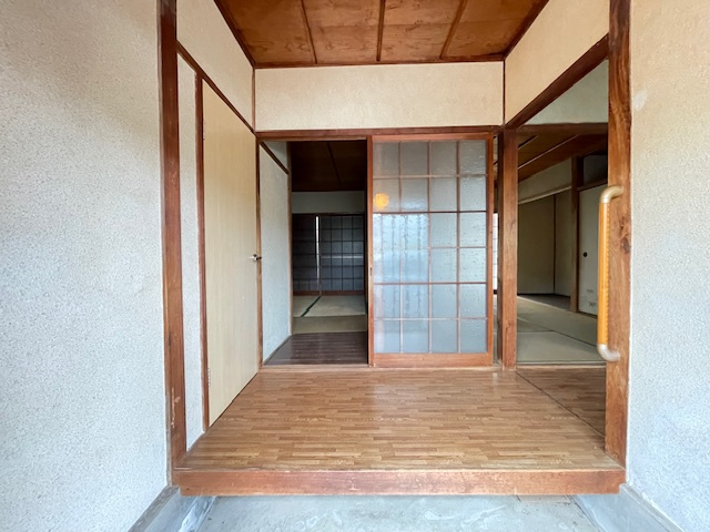 荒木平屋の玄関