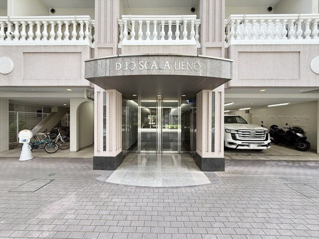 【エントランス】 | デュオ・スカーラ上野 | マンションの「顔」ともいうべきエントランス部分です。～即日のご見学可能～　お問合せはお気軽に。
