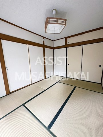 高野マンションの和室