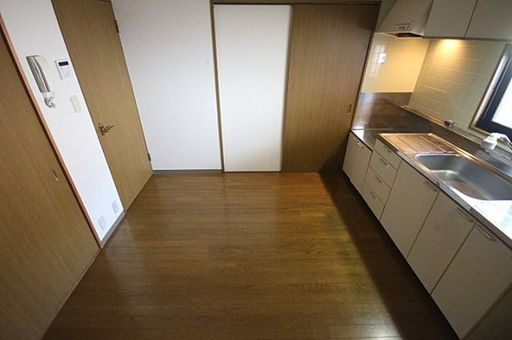 ルブニール西郷の居間・リビング