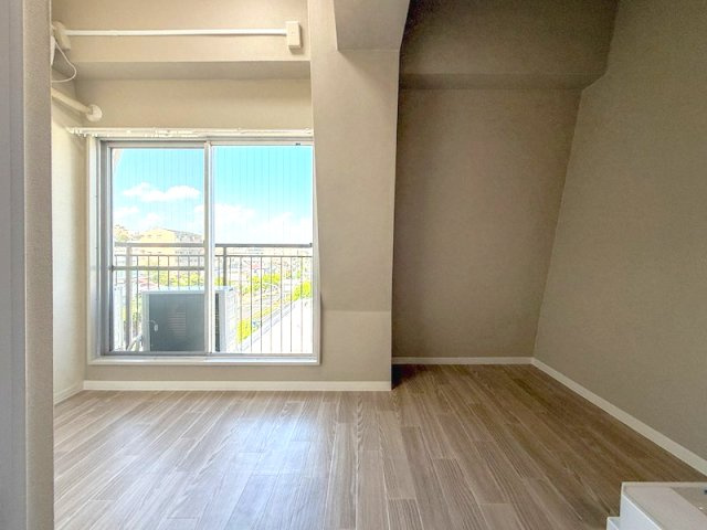 神戸市東灘区森北町２丁目の賃貸マンションの居間・リビング