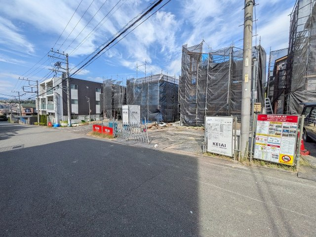 八王子市　兵衛　新築一戸建て　２期の前面道路含む現地写真|～南6ｍ道路に面しています～
