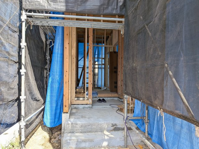 八王子市　兵衛　新築一戸建て　２期の玄関|～玄関は安心のWロックキーを採用～
