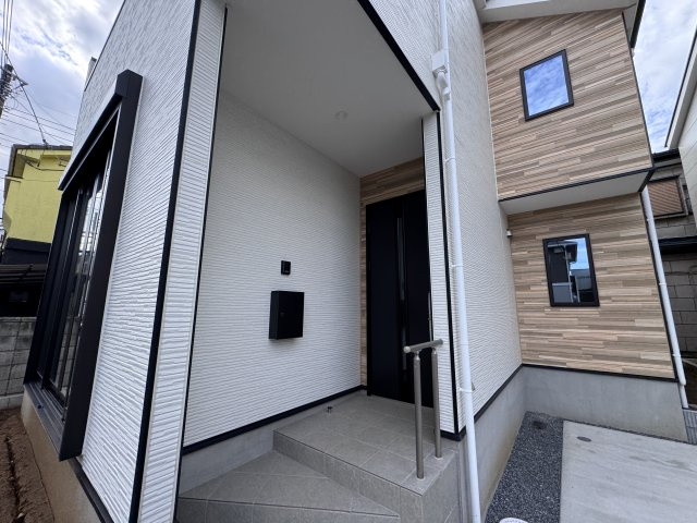 柏市光ケ丘２丁目新築戸建【酒井根東小学校：9分】のエントランス|エントランス