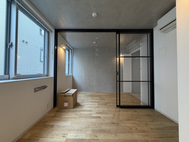 GRAN PASEO目黒青葉台の居間・リビング|こちらの居間で趣味の時間をお楽しみください