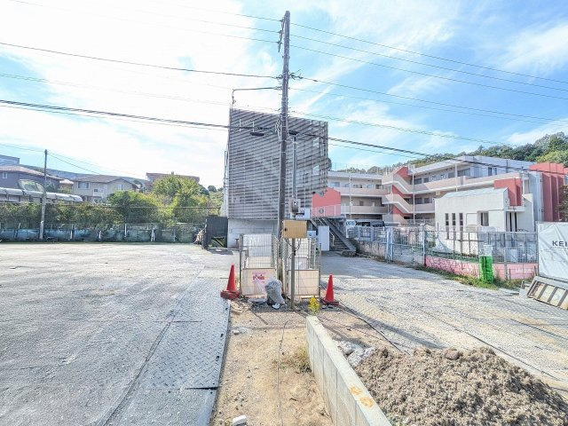 八王子市　兵衛　新築一戸建て　２期の前面道路含む現地写真|～南6ｍ道路に面しています～