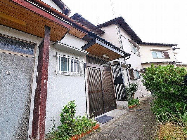 富雄元町貸家