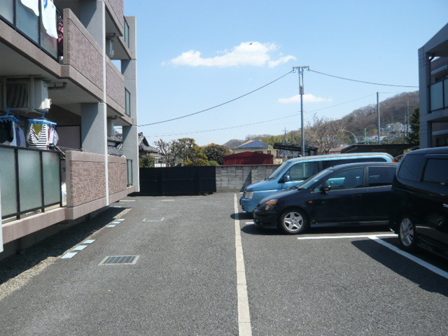 タウンホーム高橋Ａ棟の駐車場