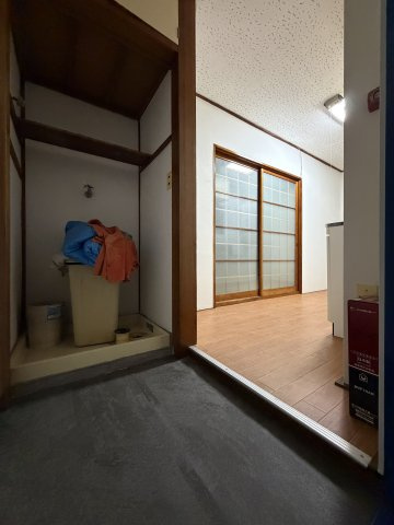 コーポオクムラの玄関
