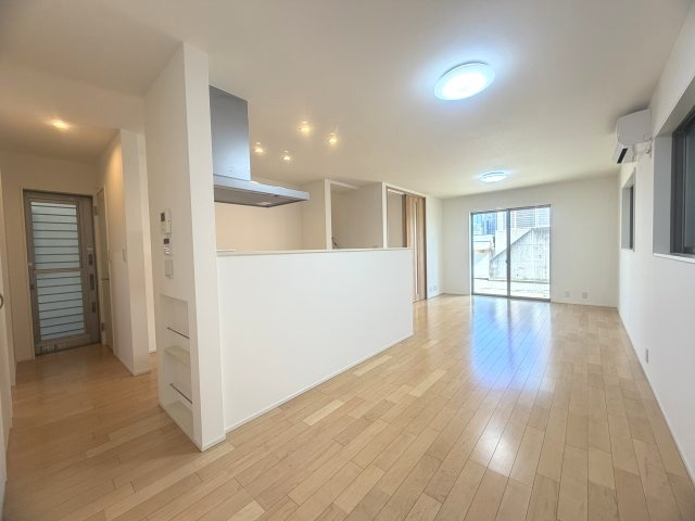 神戸市西区上新地１丁目戸建