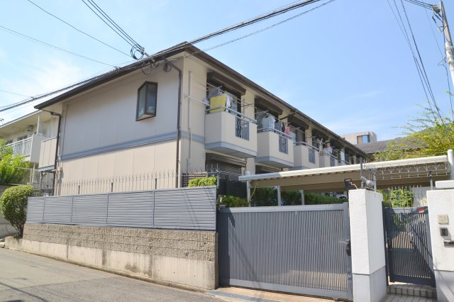 グリーンフラット岡本の外観