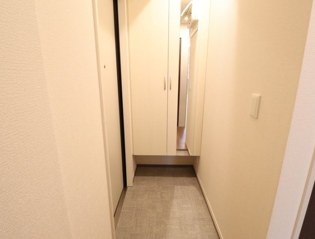 レアール・パレストの玄関|※同タイプの部屋写真です
