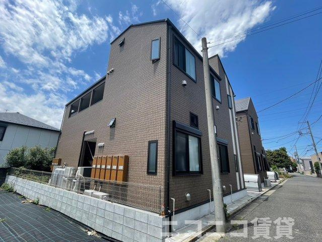 杉並区下高井戸５丁目のアパートの外観|。