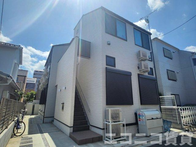 中野区上高田１丁目のアパートの外観|
