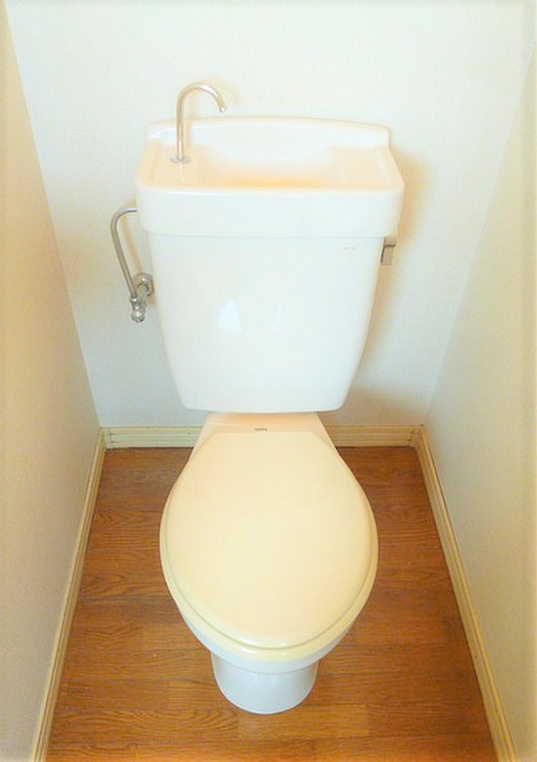 ファミール千本杉のトイレ|ゆったりとした空間のトイレです