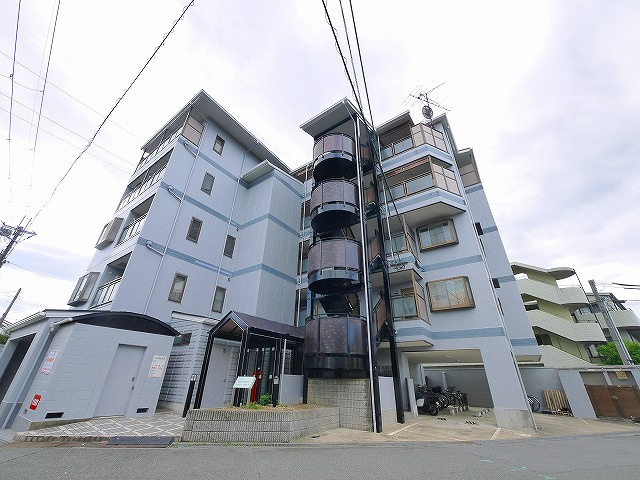 リバーサイド大和小泉の外観|外観もきれいです