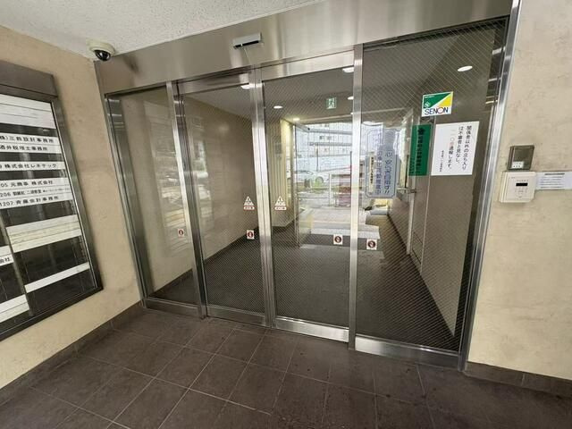 東池袋パレスのエントランス
