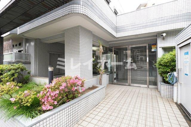 ワコーレ多摩川のエントランス
