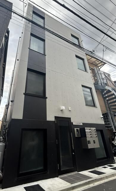 Ｙ’ｓ　Ｃｏｕｒｔ　Ｎａｋａｉの外観