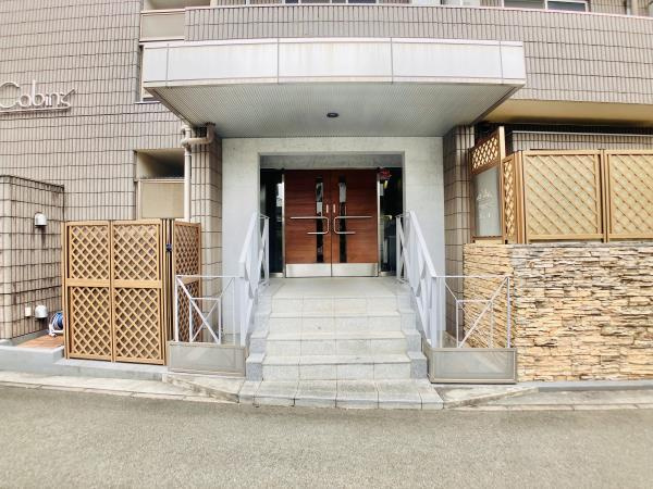 ａｓ　Ｃａｂｉｎｓのエントランス|毎日通るエントランスはこのようになっています