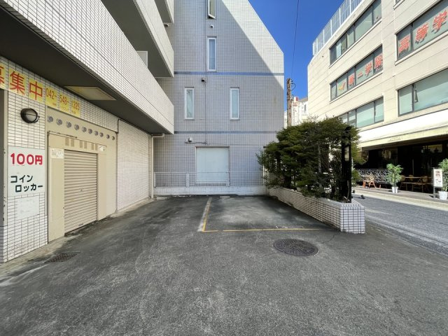 Ｅｉｇｈｔｙｅｉｇｈｔタチカワの駐車場
