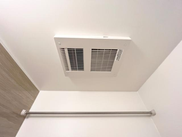 ブラン　メゾンⅢのその他|浴室乾燥機
